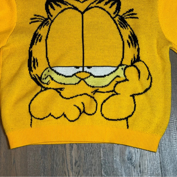 Garfield x fun Turtleneck Sweater Size M Streetwear Graphic Novelty Heavyweight - Picture 5 of 13
